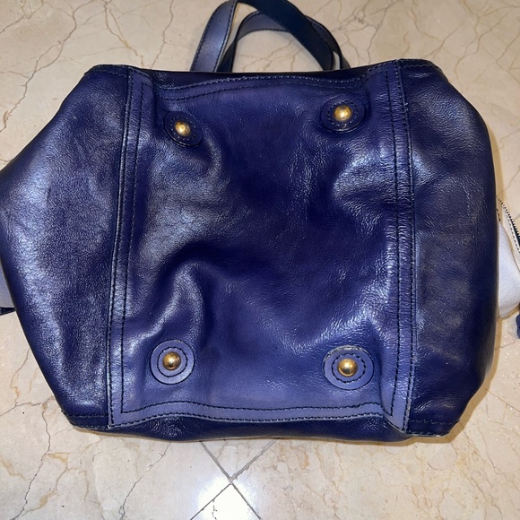 YVES SAINT LAURENT
Ombré Leather Downtown Tote - Picture 13 of 16